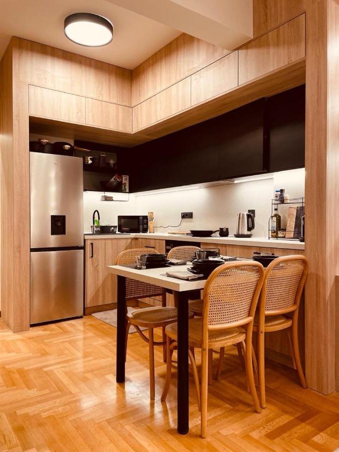2 Bedroom Apt - Live Like A Local In Kolonaki Athens Exterior photo