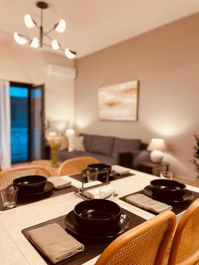 2 Bedroom Apt - Live Like A Local In Kolonaki Athens Exterior photo