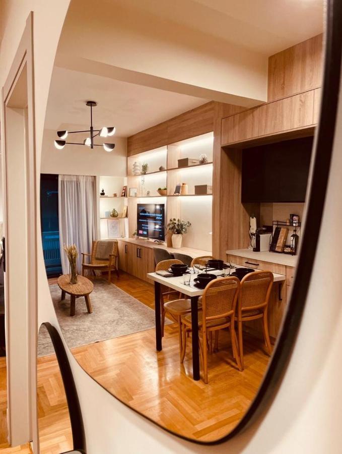 2 Bedroom Apt - Live Like A Local In Kolonaki Athens Exterior photo