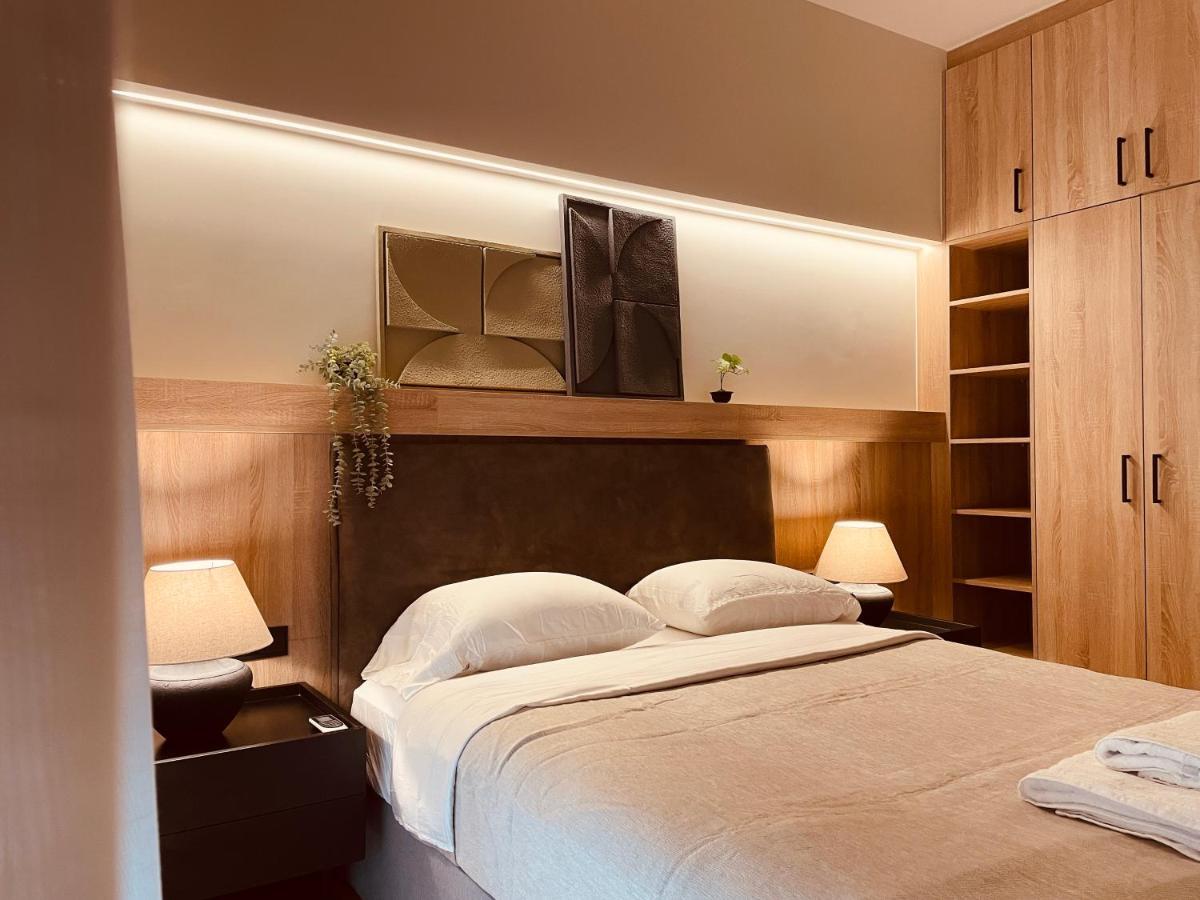 2 Bedroom Apt - Live Like A Local In Kolonaki Athens Exterior photo