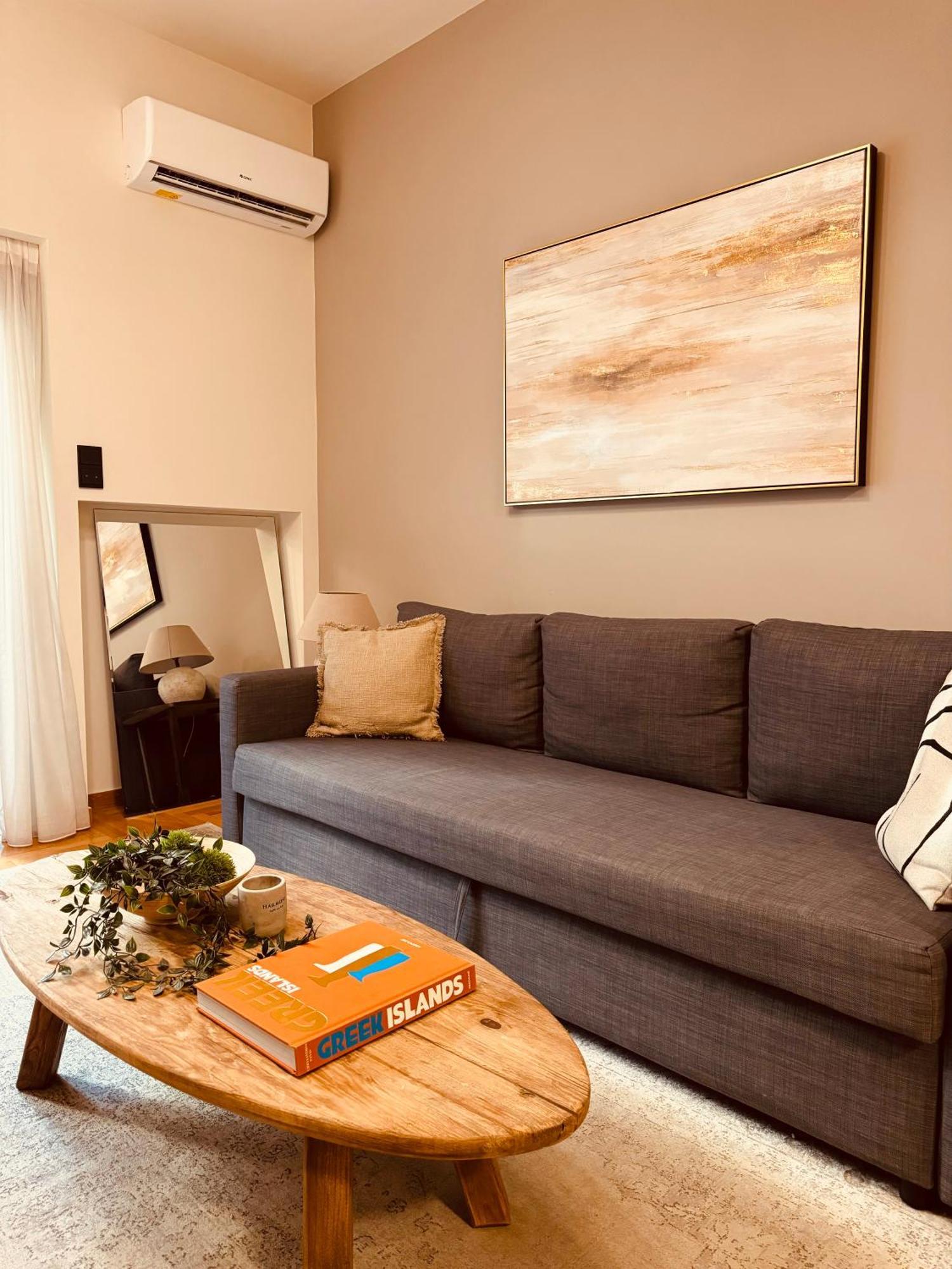 2 Bedroom Apt - Live Like A Local In Kolonaki Athens Exterior photo